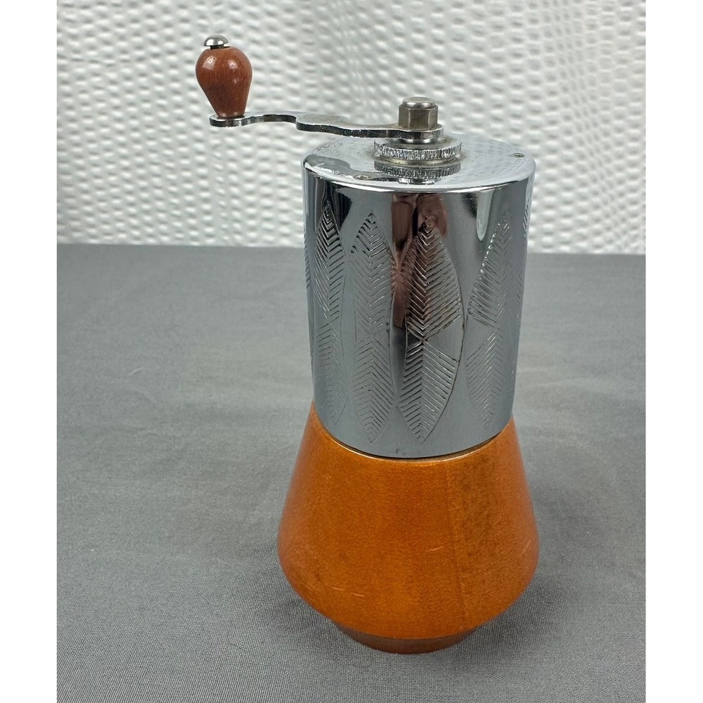 Vintage 1960s Wood Chrome Hand Crank Pepper Mill Grinder Leaf MCM Retro